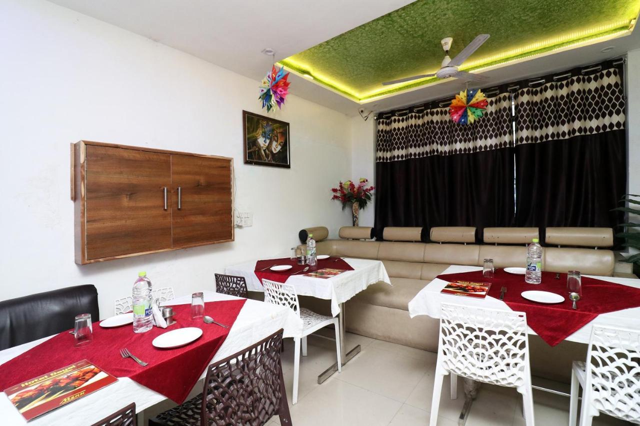 Oyo 24958 Hotel Dayal Belanganj Exterior foto